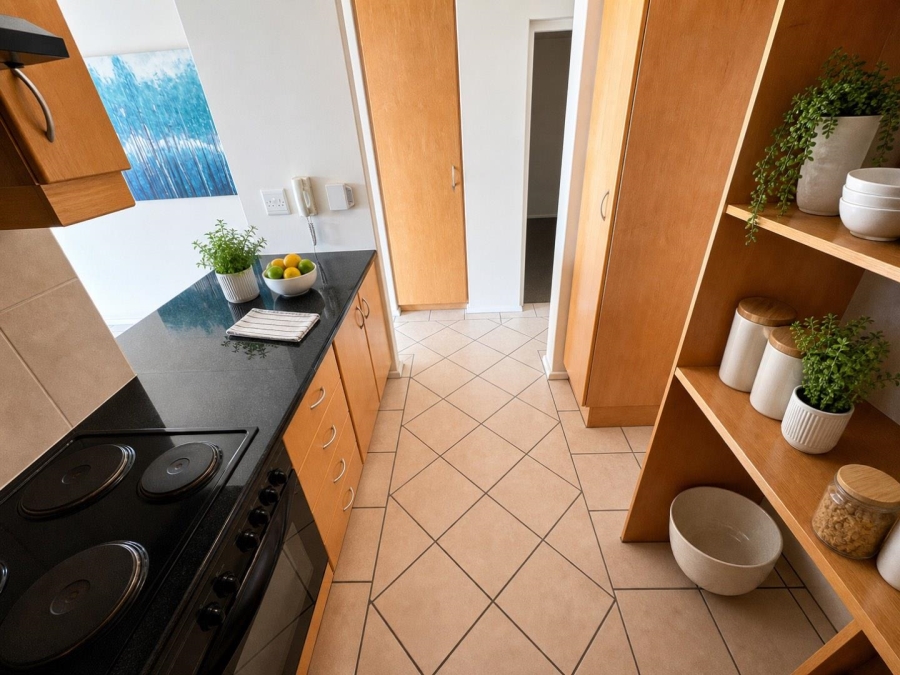 2 Bedroom Property for Sale in Sea Point Western Cape